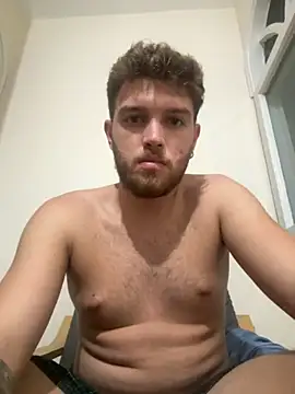 Snapshot of Franso13 chatting on 10-21-25, 03:06 Franso13 online show from 10-21-25, 03:06