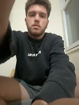 Snapshot of Franso13 chatting on 10-26-25, 12:33 Franso13 online show from 10-26-25, 12:33