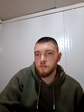 Snapshot of Franso13 chatting on 12-21-24, 08:43 Franso13 online show from 12-21-24, 08:43