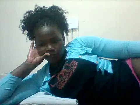 Snapshot of sweetangel41 chatting on 07-09-26, 02:05 sweetangel41 online show from 07-09-26, 02:05