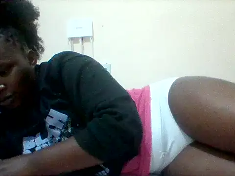 Snapshot of sweetangel41 chatting on 07-04-26, 04:55 sweetangel41 online show from 07-04-26, 04:55