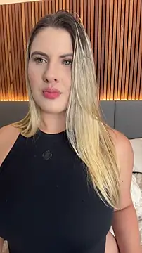 EmiilyAdams  online show from 06-10-26, 10:11