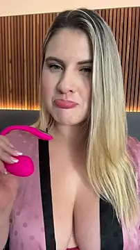 EmiilyAdams  online show from 02-20-26, 10:33