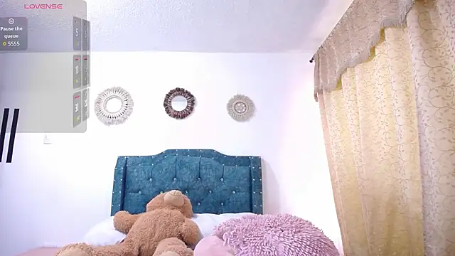 Snapshot of sofiamature01 chatting on 02-13-26, 09:04 sofiamature01 online show from 02-13-26, 09:04