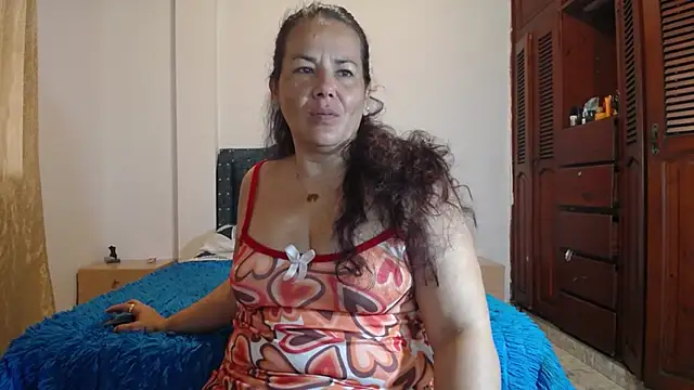 sofiamature01 online show from 09-25-25, 03:18