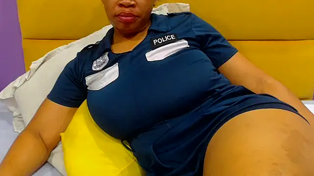 YELLOWBUSTYMELLONS online show from 09-26-25, 05:58