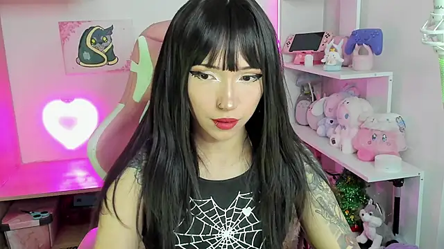 Snapshot of Artic_love chatting on 10-08-25, 12:45 Artic love online show from 10-08-25, 12:45