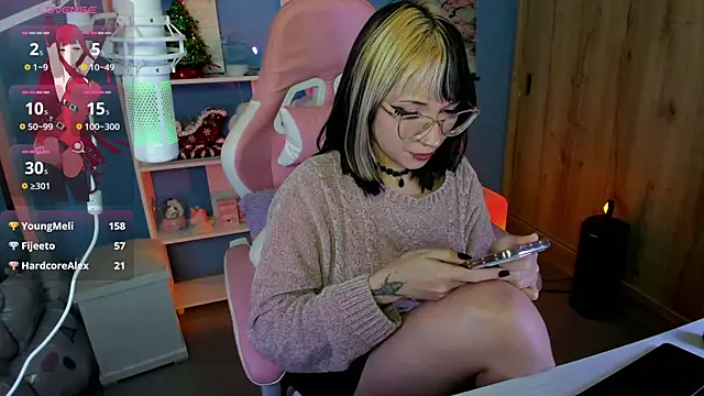 Snapshot of Artic_love chatting on 02-24-25, 10:04 Artic love online show from 02-24-25, 10:04