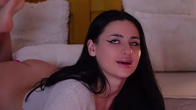 RanyaHermes online show from 11-17-25, 10:47