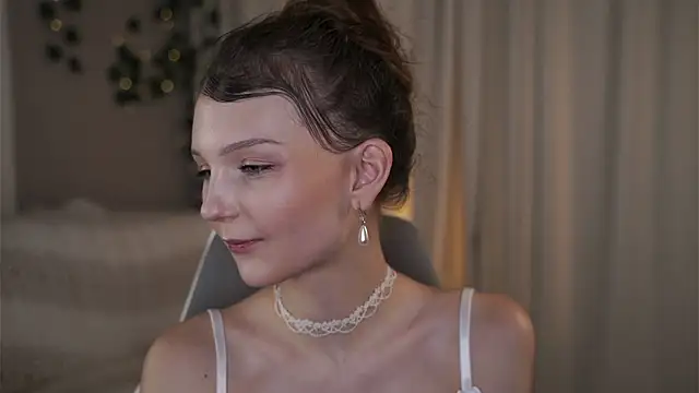 CindyGarrison online show from 12-01-25, 10:21