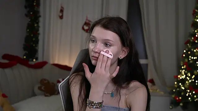 CindyGarrison online show from 12-18-25, 11:41