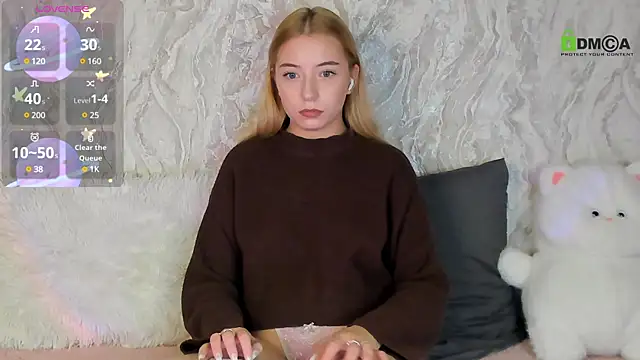 HelenMacCrory online show from 12-08-24, 04:18