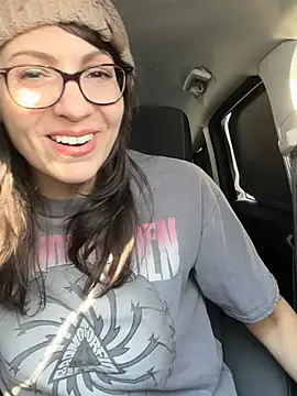 Snapshot of BeautifulMesss chatting on 02-08-26, 02:37 BeautifulMesss online show from 02-08-26, 02:37