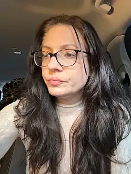 BeautifulMesss online show from 10-26-25, 03:01