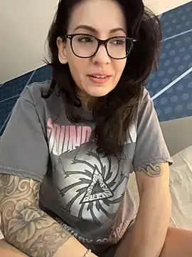BeautifulMesss online show from 04-19-26, 03:35