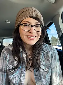 Snapshot of BeautifulMesss chatting on 02-05-26, 04:58 BeautifulMesss online show from 02-05-26, 04:58