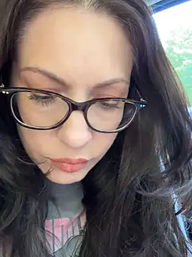 Snapshot of BeautifulMesss chatting on 09-14-25, 03:23 BeautifulMesss online show from 09-14-25, 03:23
