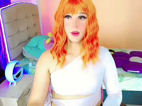 Snapshot of TaylorMon chatting on 02-19-25, 12:25 TaylorMon online show from 02-19-25, 12:25