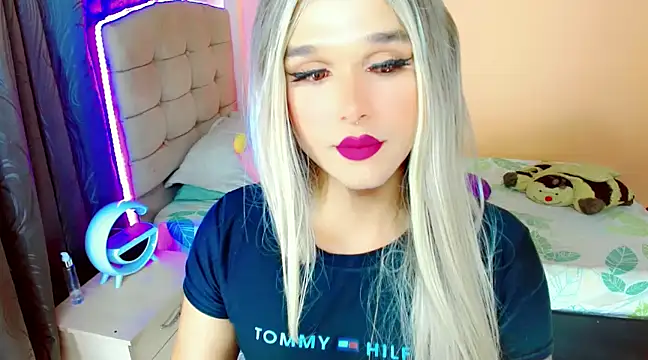 Snapshot of TaylorMon chatting on 03-07-25, 04:46 TaylorMon online show from 03-07-25, 04:46