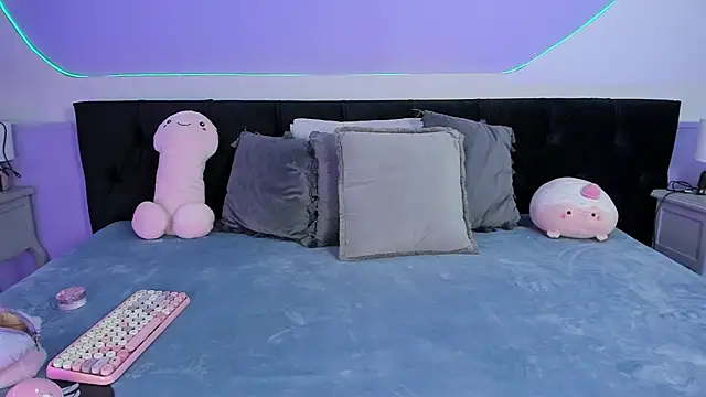 Julieta Cortes   online show from 11-04-25, 11:47