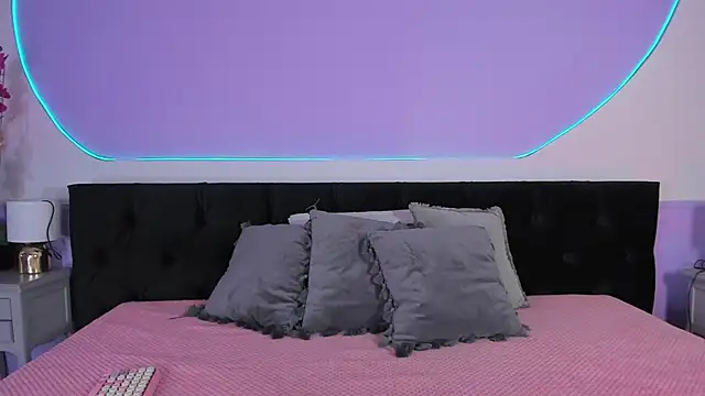 Julieta Cortes   online show from 11-05-25, 11:57