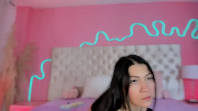 Julieta Cortes   online show from 02-07-26, 12:13