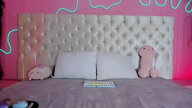 Julieta Cortes   online show from 02-03-26, 12:10