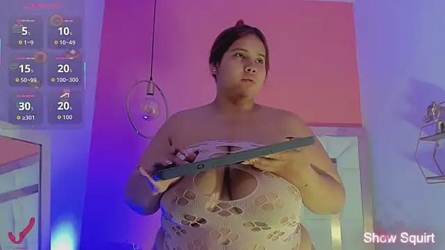 Alanna hot3 online show from 03-25-26, 11:42