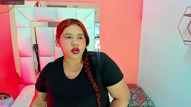 Snapshot of Alanna_hot3 chatting on 03-06-25, 07:43 Alanna hot3 online show from 03-06-25, 07:43