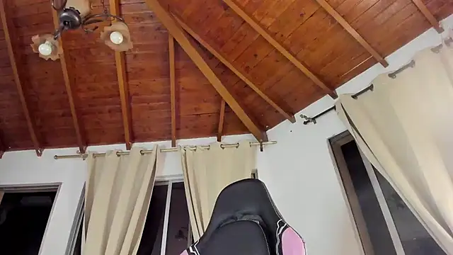 IsaFontanna online show from 09-30-25, 12:38