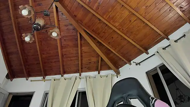 IsaFontanna online show from 01-10-26, 04:52