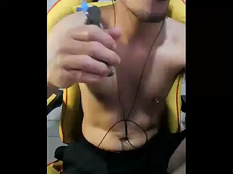 cloudyth1994 online show from 02-05-25, 06:37