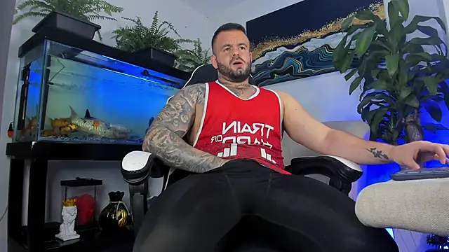 Snapshot of Johnnygrayson1 chatting on 06-17-26, 12:43 Johnnygrayson1 online show from 06-17-26, 12:43