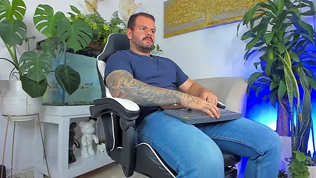 Johnnygrayson1 online show from 04-08-26, 02:13