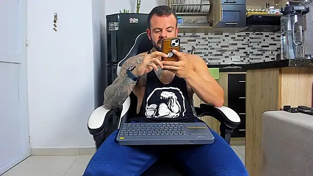 Johnnygrayson1 online show from 12-01-25, 12:11