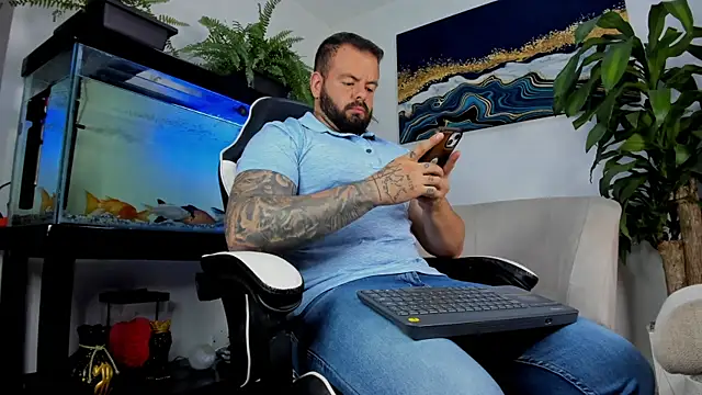 Snapshot of Johnnygrayson1 chatting on 07-19-26, 01:47 Johnnygrayson1 online show from 07-19-26, 01:47