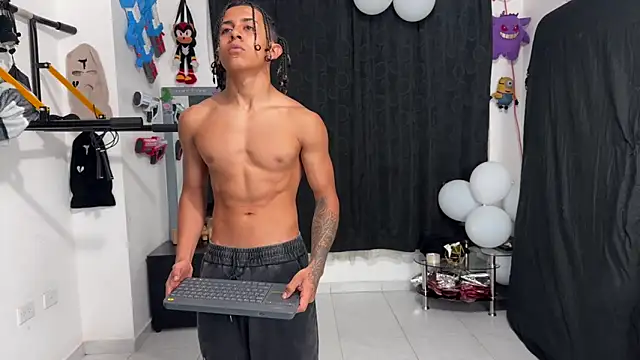 Snapshot of jokergc_2 chatting on 11-28-25, 11:05 jokergc 2 online show from 11-28-25, 11:05