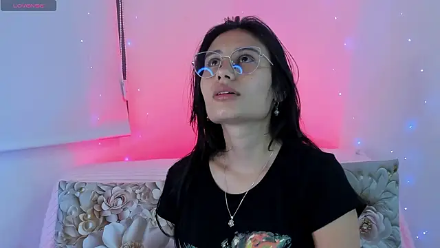 NayeCloud online show from 03-22-26, 05:32