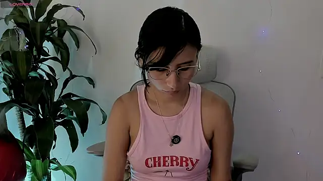 NayeCloud online show from 04-20-26, 02:40