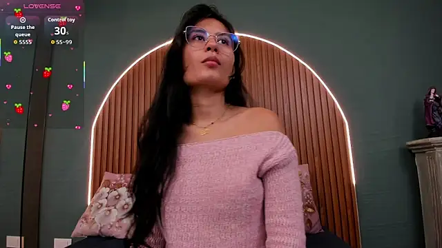 NayeCloud online show from 11-14-25, 04:05