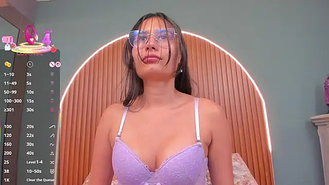 NayeCloud online show from 12-20-25, 10:51