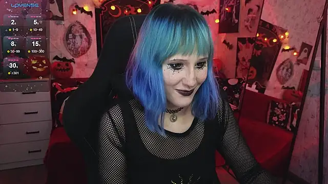 little Elika online show from 10-31-25, 09:43