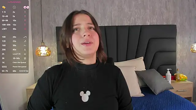 Snapshot of Sabrina_Lennox chatting on 03-20-25, 12:30 Sabrina Lennox online show from 03-20-25, 12:30