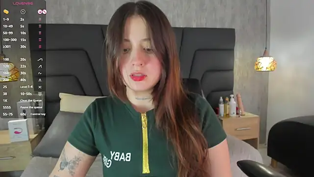 Snapshot of Sabrina_Lennox chatting on 03-10-25, 07:29 Sabrina Lennox online show from 03-10-25, 07:29