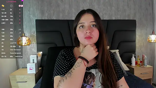 Snapshot of Sabrina_Lennox chatting on 02-26-25, 01:46 Sabrina Lennox online show from 02-26-25, 01:46