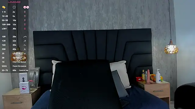 Snapshot of Sabrina_Lennox chatting on 03-22-25, 01:43 Sabrina Lennox online show from 03-22-25, 01:43