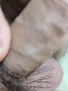 Snapshot of carvalhesco chatting on 12-23-25, 01:27 carvalhesco online show from 12-23-25, 01:27