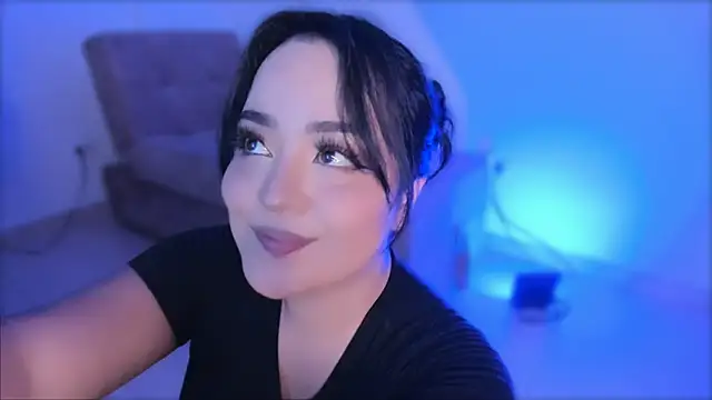 Snapshot of ValeryySoto_ chatting on 02-14-25, 12:30 ValeryySoto online show from 02-14-25, 12:30