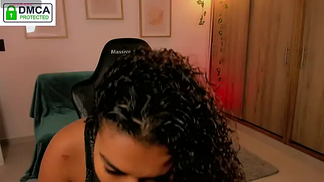 aleja montiel   online show from 07-15-26, 04:36