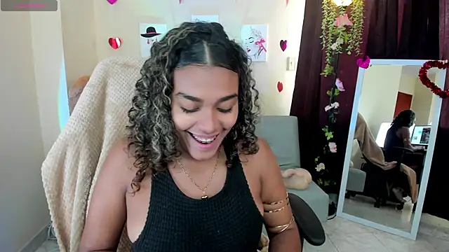 aleja montiel   online show from 03-10-25, 12:49
